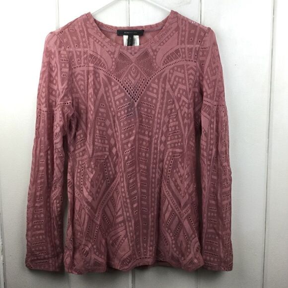 BCBGMaxAzria Tops - NWT BCBGMAXAZRIA Rose Pink “AGDA”‎ Fitted Lace Long Sleeved Top - Medium
